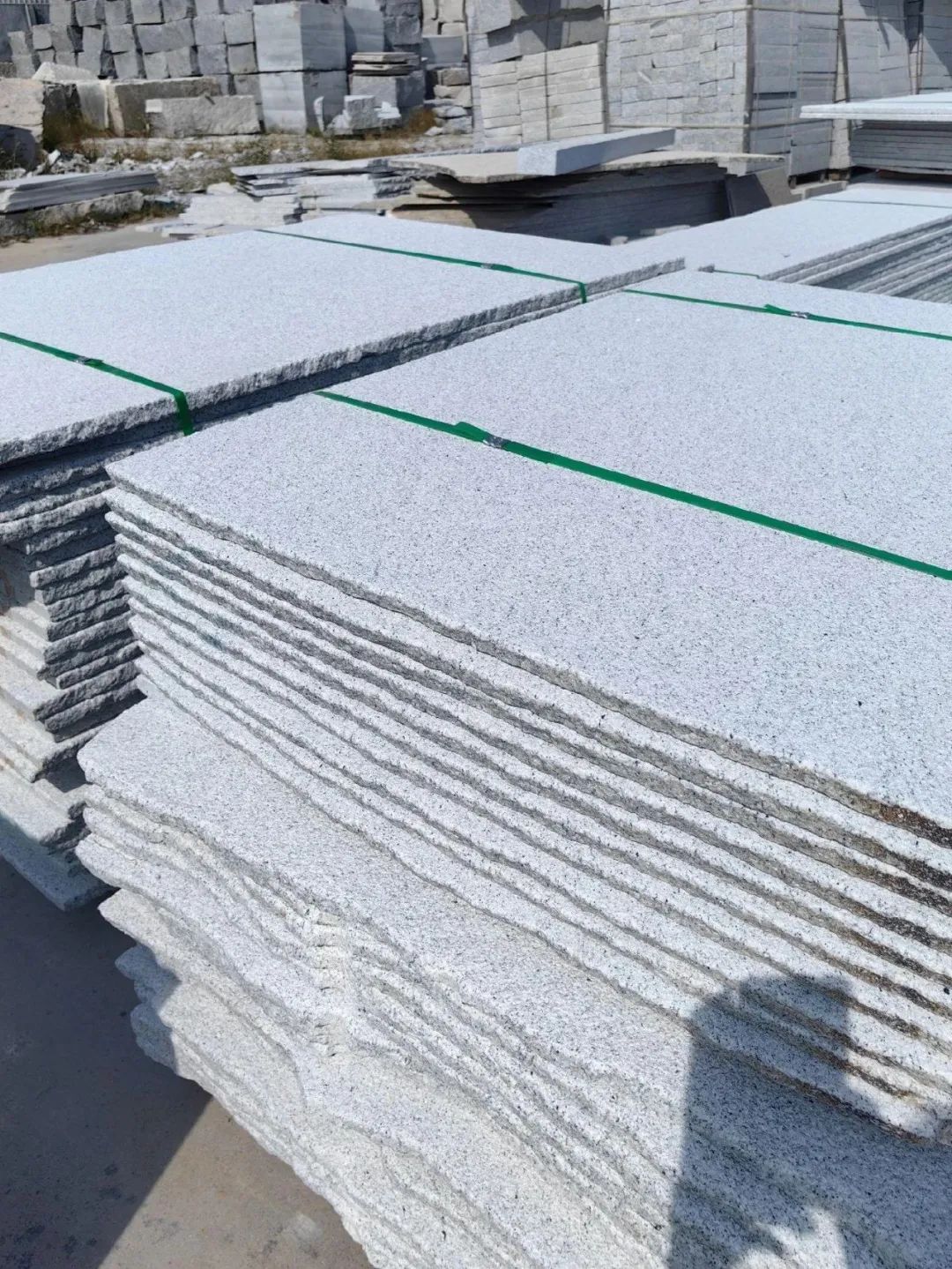 3公分厚300×600石材:芝麻黑、芝麻灰、芝麻白花崗巖種類及價(jià)格(圖24) 3公分厚300×600石材:芝麻黑、芝麻灰、芝麻白花崗巖種類及價(jià)格(圖24)