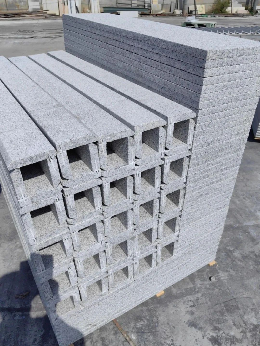 3公分厚300×600石材:芝麻黑、芝麻灰、芝麻白花崗巖種類及價(jià)格(圖23) 3公分厚300×600石材:芝麻黑、芝麻灰、芝麻白花崗巖種類及價(jià)格(圖23)