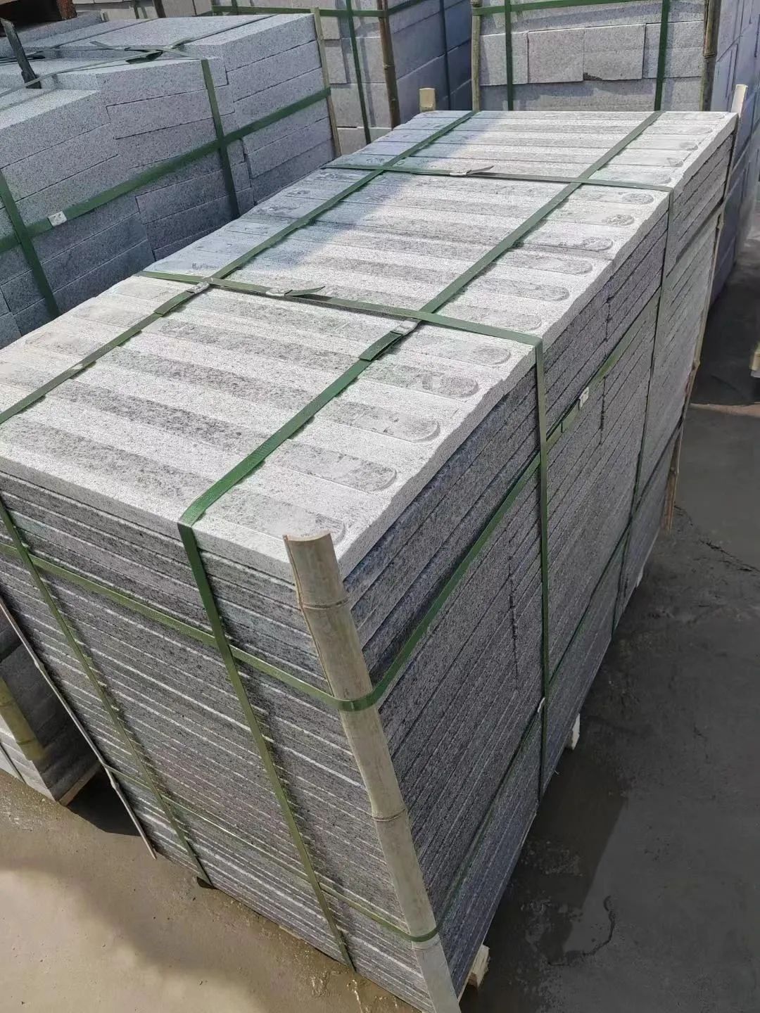 3公分厚300×600石材:芝麻黑、芝麻灰、芝麻白花崗巖種類及價(jià)格(圖15) 3公分厚300×600石材:芝麻黑、芝麻灰、芝麻白花崗巖種類及價(jià)格(圖15)