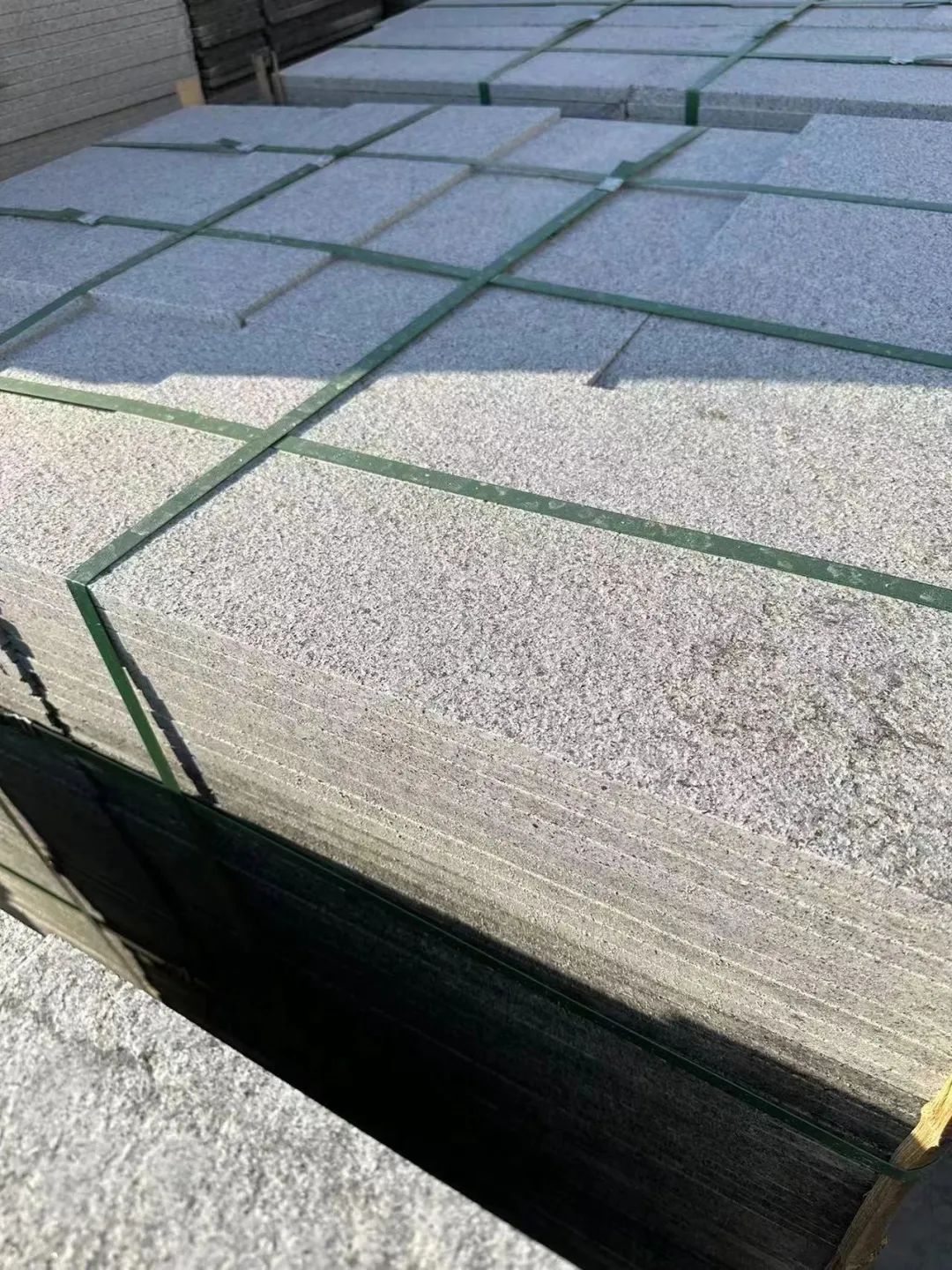 3公分厚300×600石材:芝麻黑、芝麻灰、芝麻白花崗巖種類及價(jià)格(圖19) 3公分厚300×600石材:芝麻黑、芝麻灰、芝麻白花崗巖種類及價(jià)格(圖19)