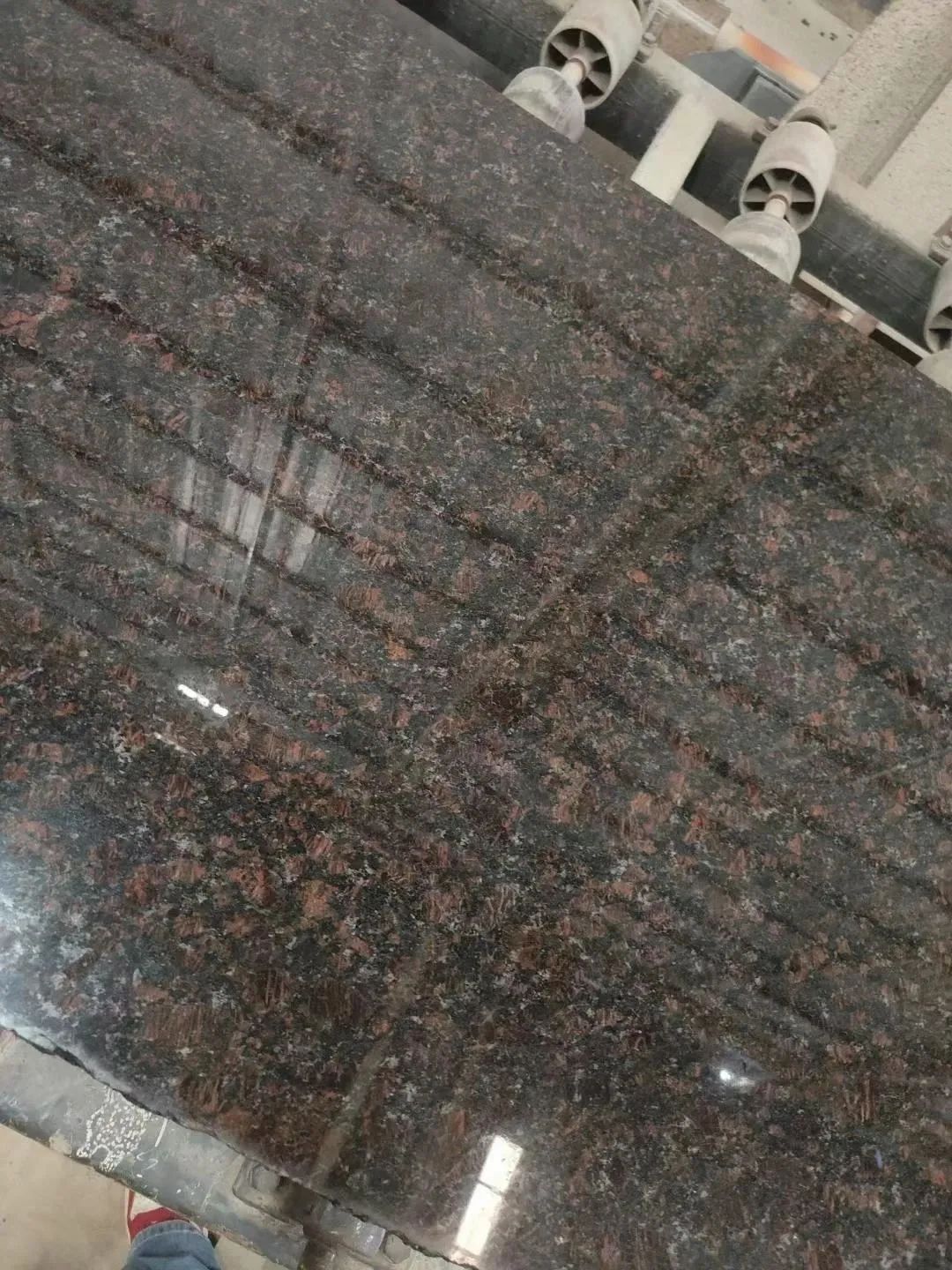 英國(guó)棕石材:黑棕與紅棕石材加工價(jià)格差異的原因分析(圖7) 英國(guó)棕石材:黑棕與紅棕石材加工價(jià)格差異的原因分析(圖7)