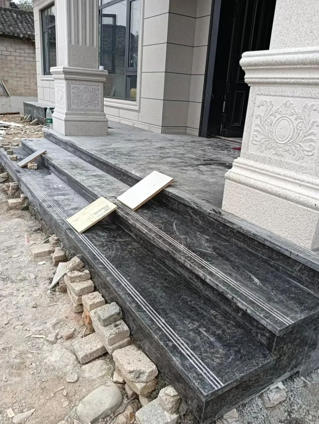 英國(guó)棕石材:黑棕與紅棕石材加工價(jià)格差異的原因分析(圖10) 英國(guó)棕石材:黑棕與紅棕石材加工價(jià)格差異的原因分析(圖10)