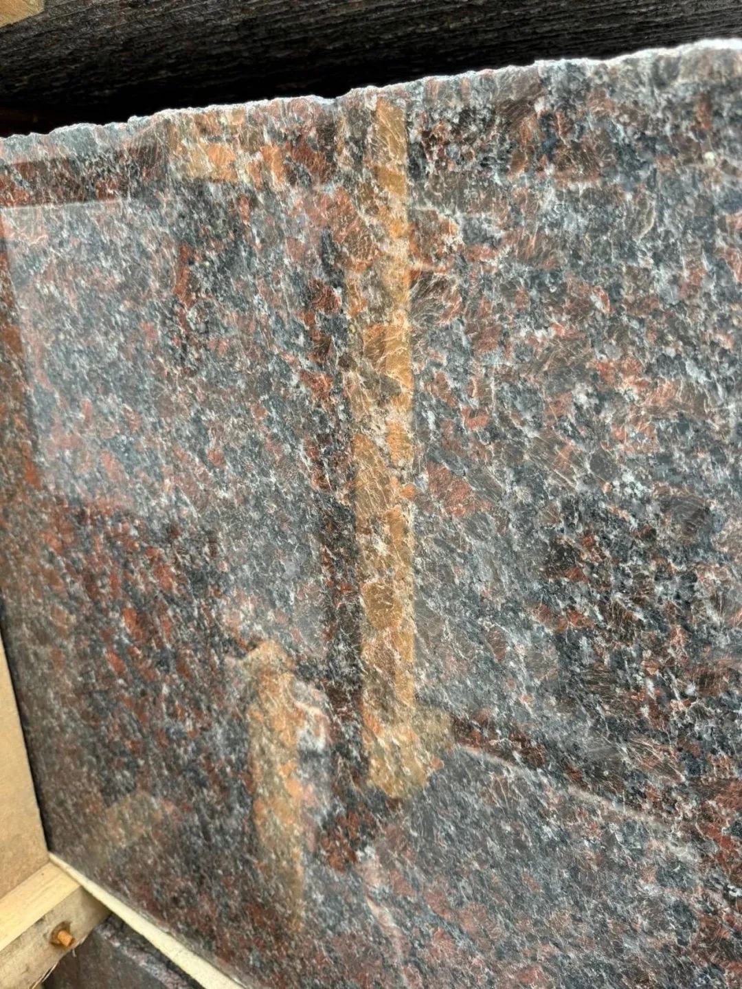 英國(guó)棕石材:黑棕與紅棕石材加工價(jià)格差異的原因分析(圖16) 英國(guó)棕石材:黑棕與紅棕石材加工價(jià)格差異的原因分析(圖16)