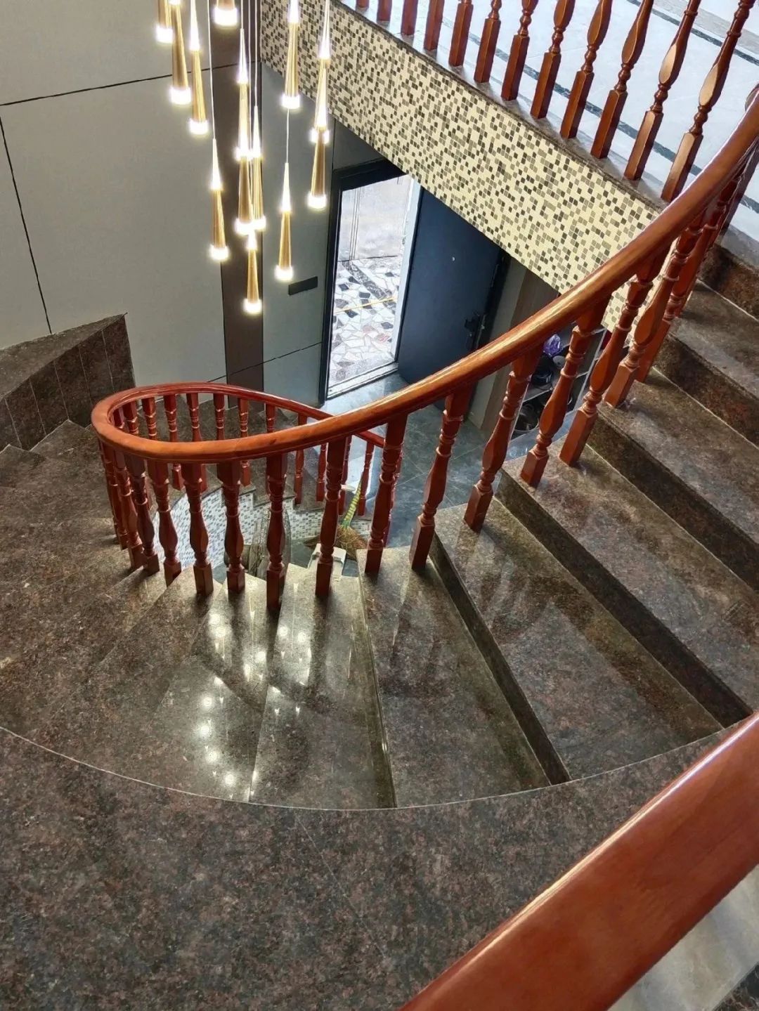 英國(guó)棕石材:黑棕與紅棕石材加工價(jià)格差異的原因分析(圖19) 英國(guó)棕石材:黑棕與紅棕石材加工價(jià)格差異的原因分析(圖19)