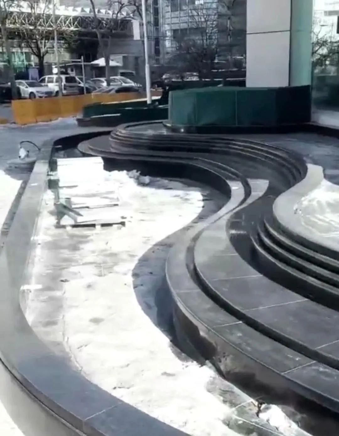 水景石材設計新潮流：黑色石材的魅力與獨特加工工藝(圖4)