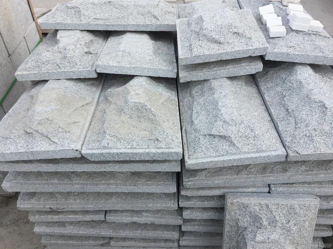 芝麻白蘑菇石？