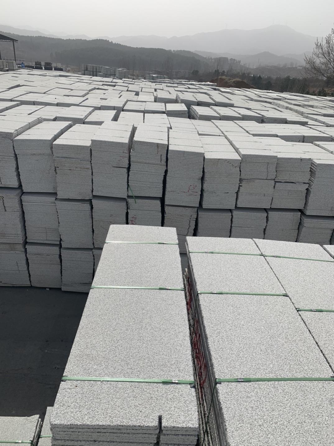 北京白麻石材規(guī)格尺寸與山東白麻區(qū)別