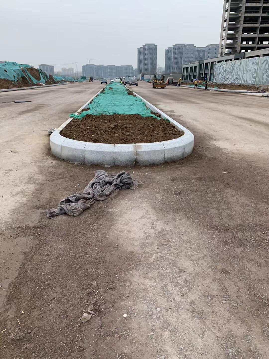 路沿石價(jià)格對比：芝麻黑、芝麻白、芝麻灰(圖2)