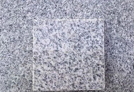 芝麻白石材多少錢(qián)一平方分析